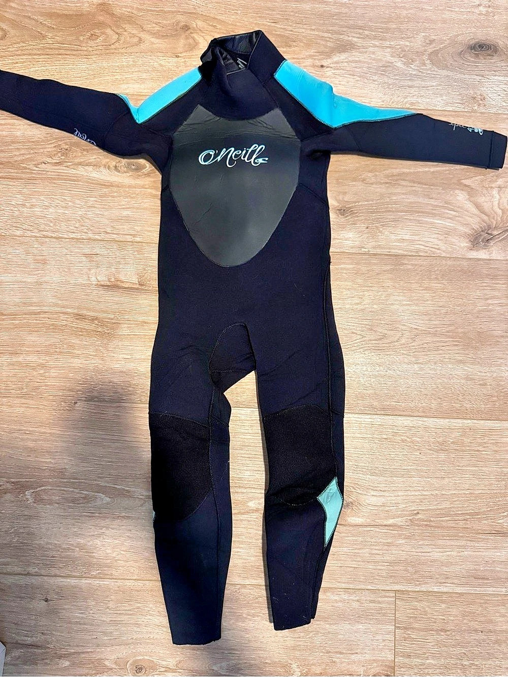 Girls O'Neill Epic 4/3 Wetsuit Black & teal Size 4